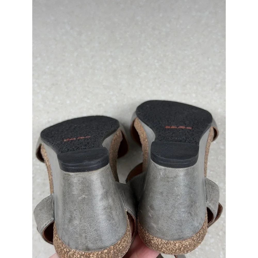 Taos Women Sandal Carousel‎ Size EU 37/US 6-6.5 Gray Leather Wedge Heel Shoe